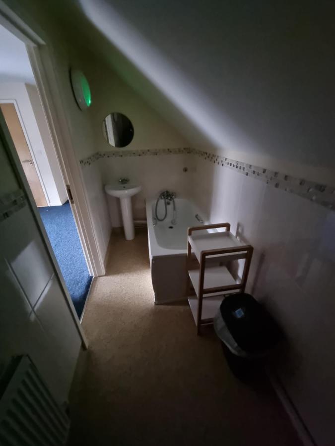Kings Arms Guest House Еби Вейл Екстериор снимка