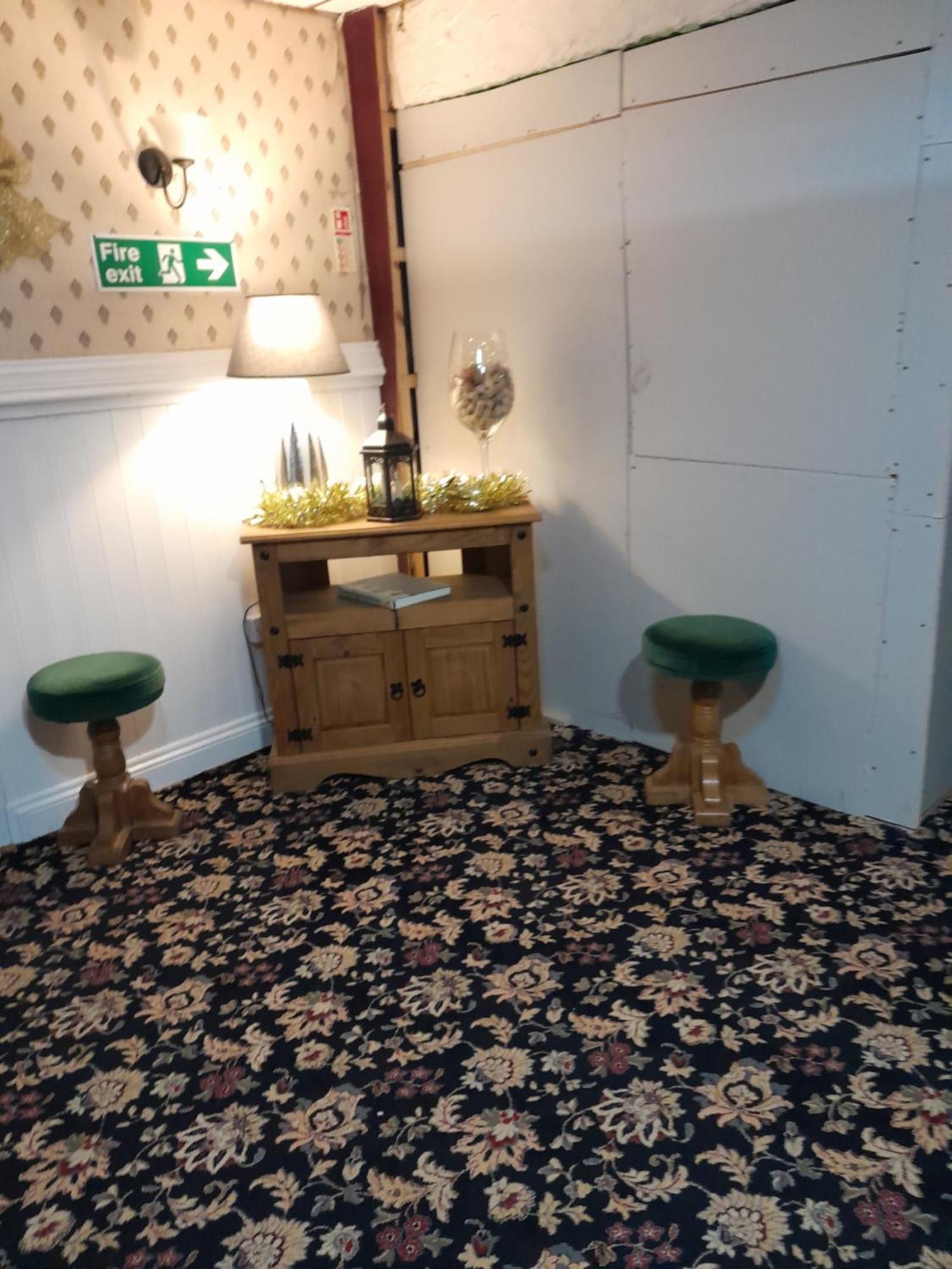 Kings Arms Guest House Еби Вейл Екстериор снимка