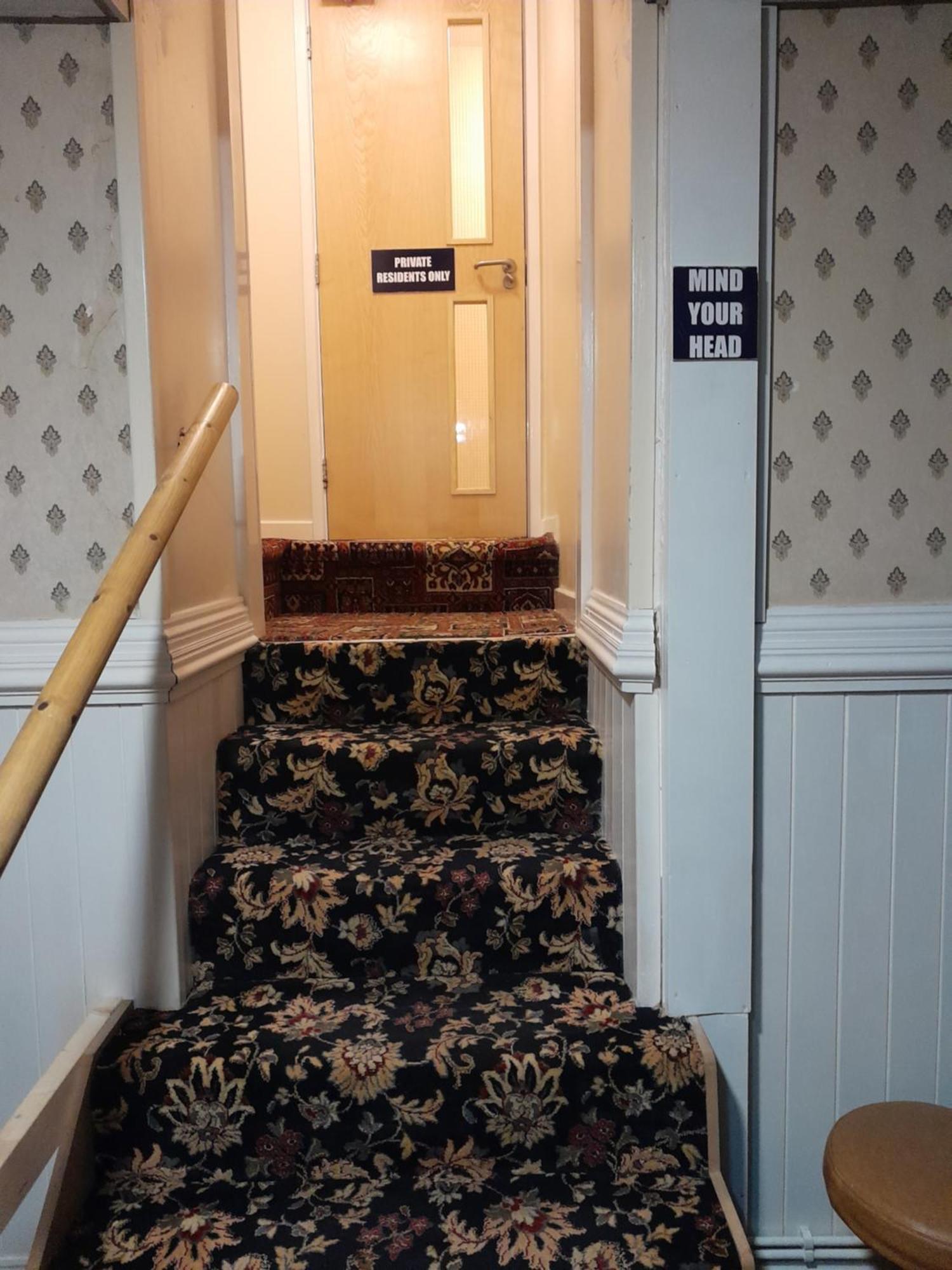 Kings Arms Guest House Еби Вейл Екстериор снимка