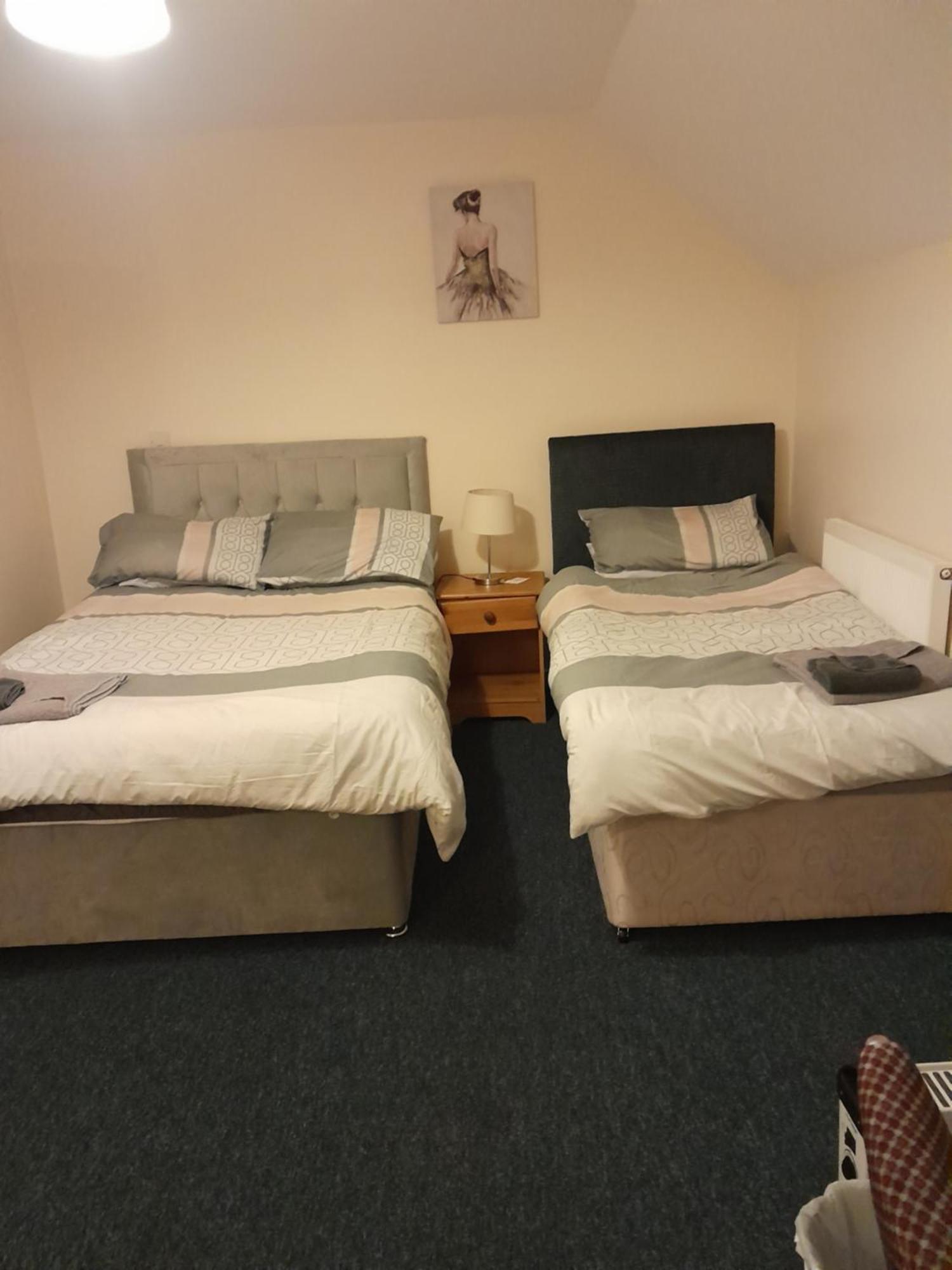 Kings Arms Guest House Еби Вейл Екстериор снимка